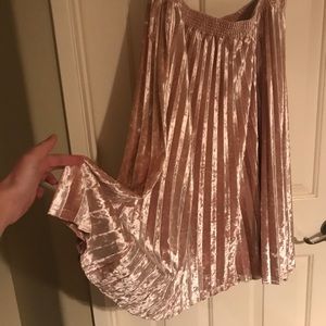 High Waisted velvet pleated skirt